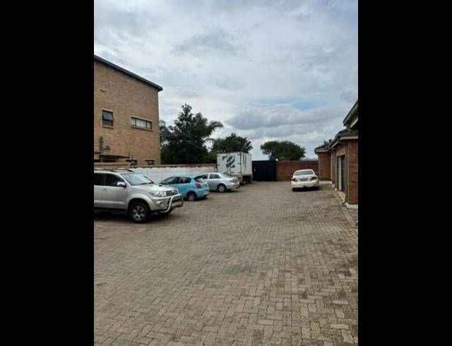 2 BEDROOM PROPERTY TO RENT IN LENASIA EXT 9